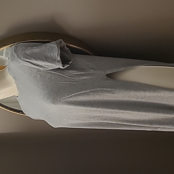 Gray Top Forever 21 - Picture 2 of 4